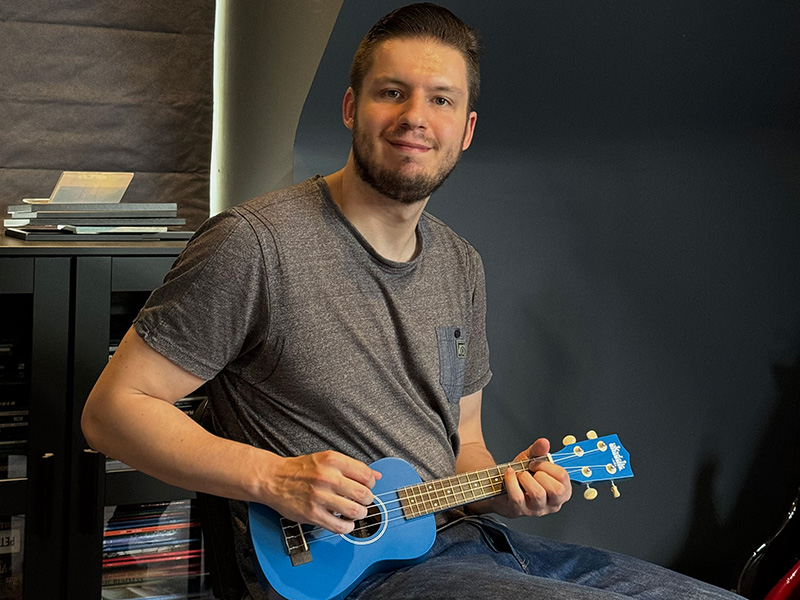 EP Guitar | Learn to play online and in person | North London